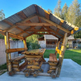 Altán se sedlovou střechou: jak to udělat sami